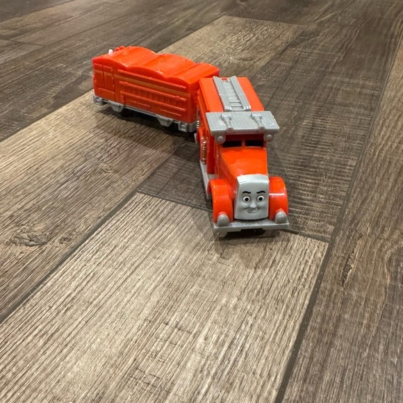 Thomas & Friends Trackmaster Motorized Talking Train Flynn Fire Truck Work - Picture 1 of 10